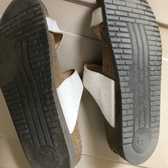 Mephisto Helen Sandals - Picture 5 of 6